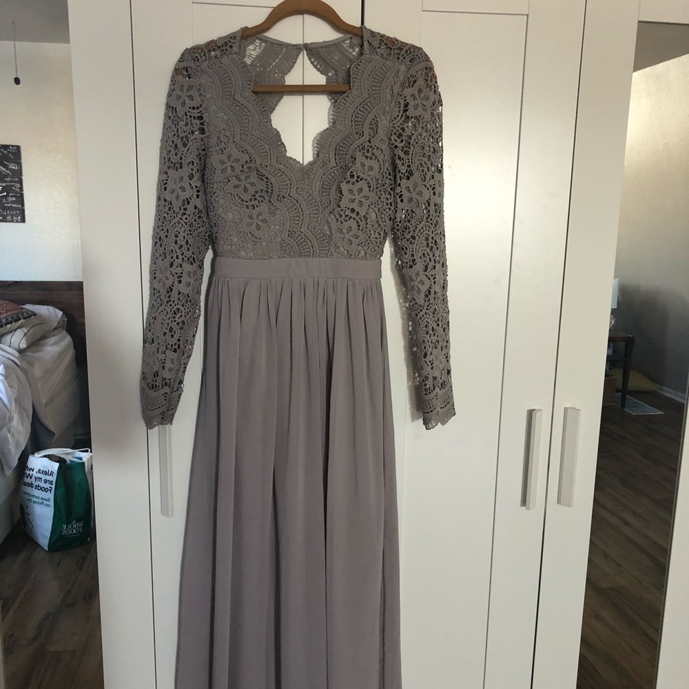 Backless lace grey dress